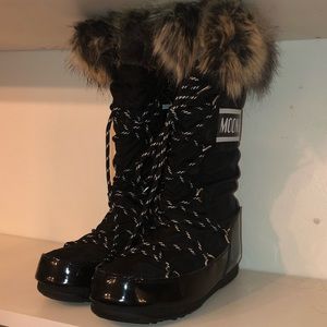 Fur Moon Boots